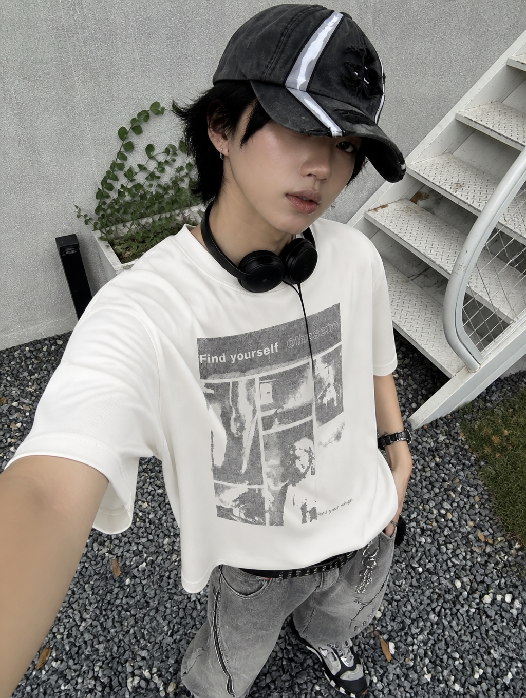 UNSEEN-Studios Find Yourself Graphic Tee