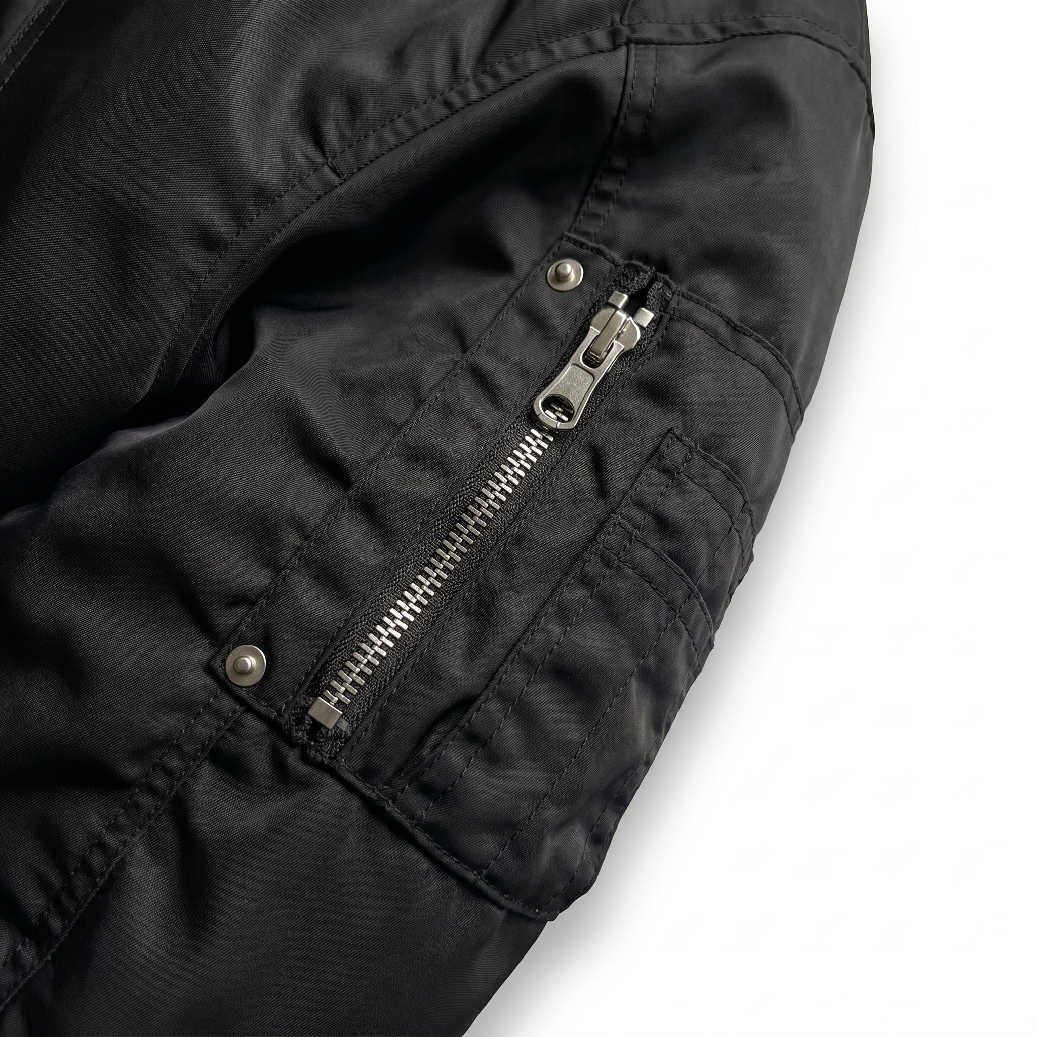 UNSEEN-Studios Reversible Camo Bomber Jacke