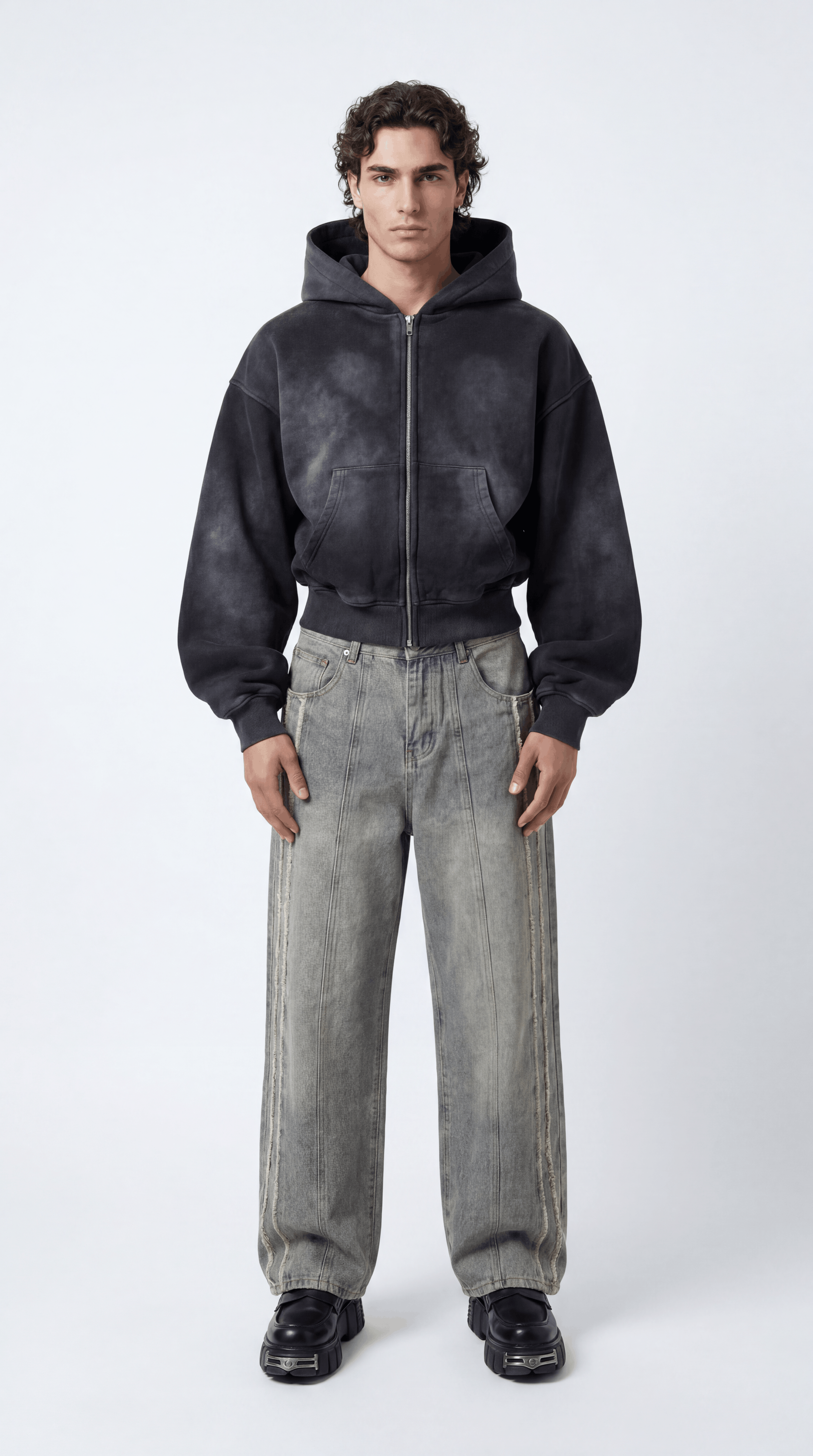 UNSEEN-Studios Vintage Wide Leg Denim mit Raw Seam Details